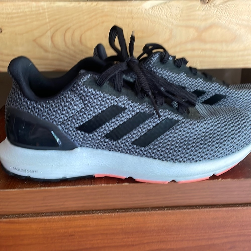 Adidas women’s athletic shoes cloudfoam